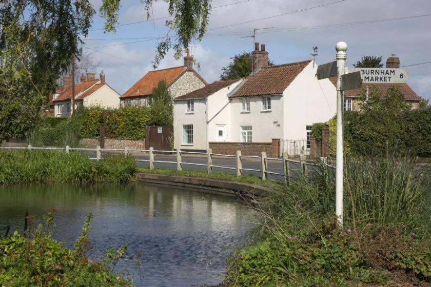 The Old School House Villa Docking Exterior photo